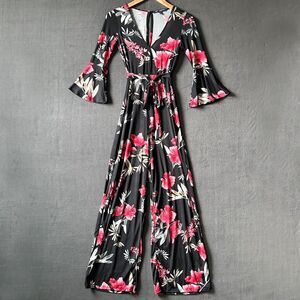 One Clothing Jumpsuit Women's Size M Black Red Floral Knit Palazzo Wide Leg